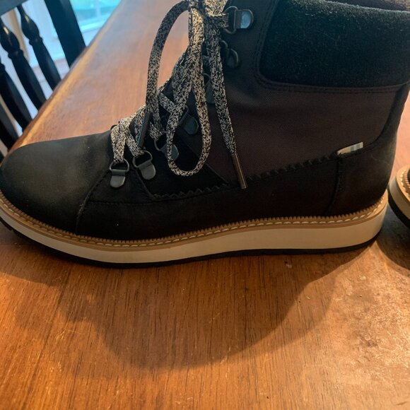 Toms Mesa Casual lace- up ankle boots. Black size 7.5 - Picture 1 of 5